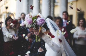 Inviti matrimonio: quando e a chi spedirli